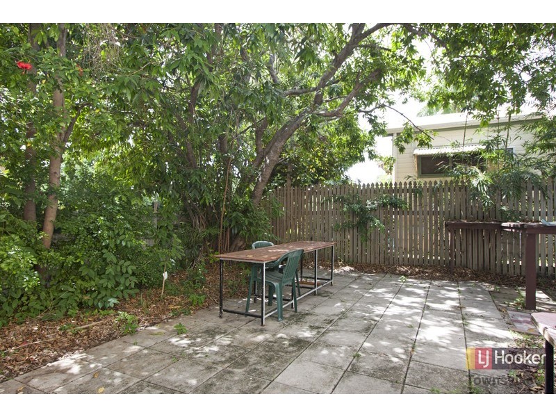 17 Derby Street, Pimlico QLD 4812