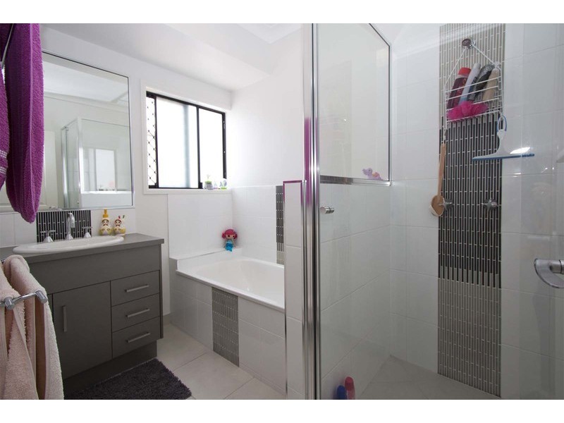 26 Velasco Street, Burdell QLD 4818