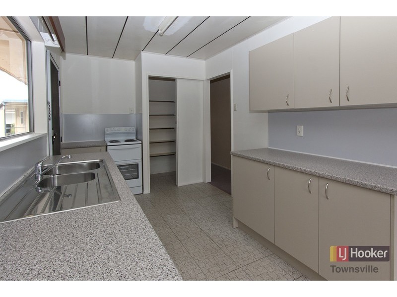 107 Nathan Street, Cranbrook QLD 4814