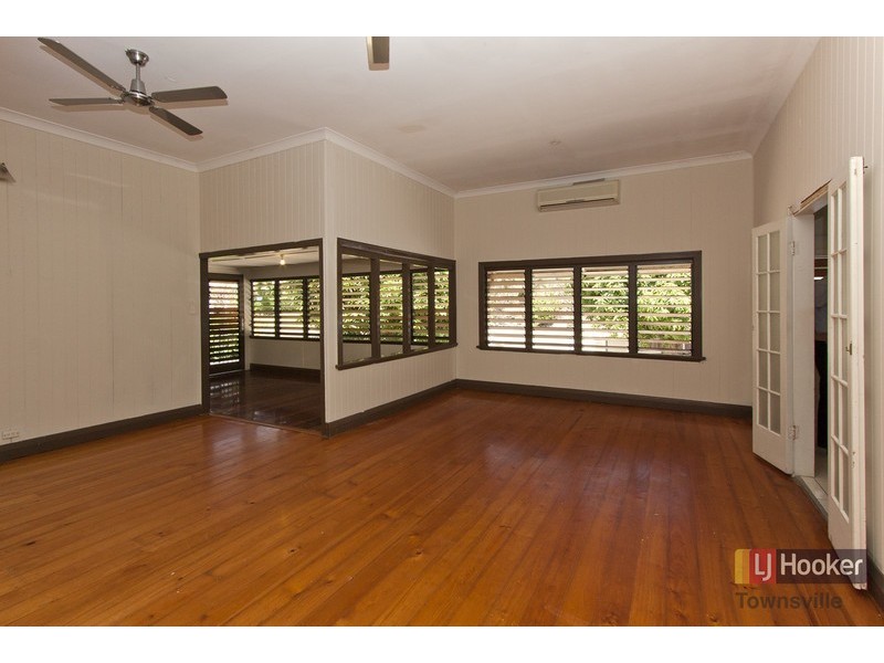 5 Gilbert Crescent, Castle Hill QLD 4810