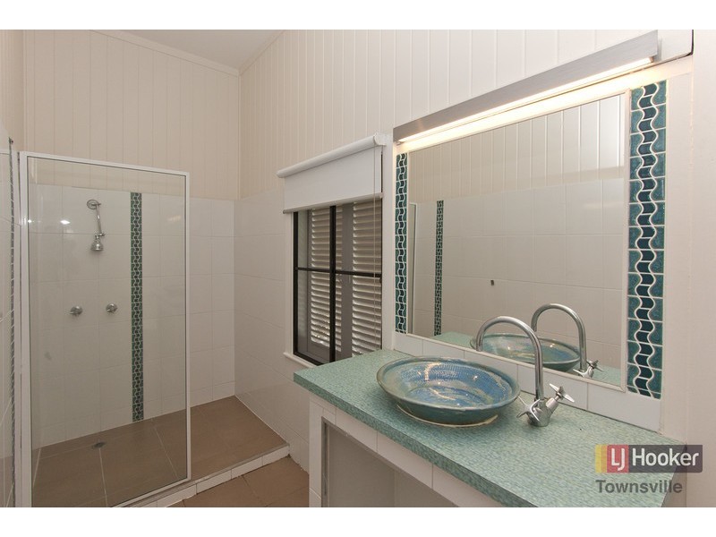 5 Gilbert Crescent, Castle Hill QLD 4810