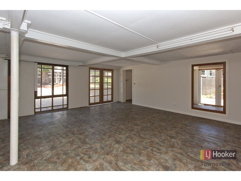 5 Gilbert Crescent, Castle Hill QLD 4810