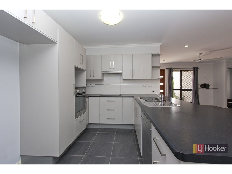 2 Pincer Court, Bushland Beach QLD 4818