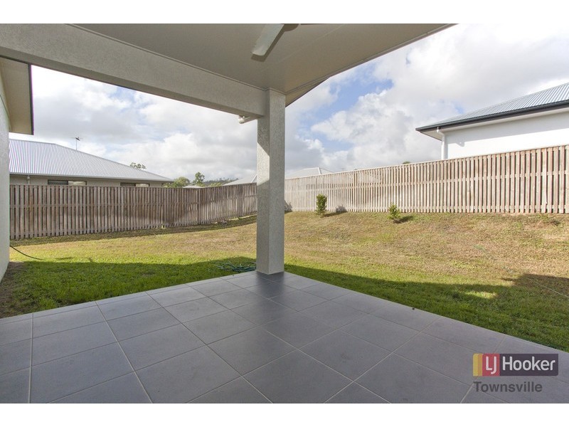 2 Pincer Court, Bushland Beach QLD 4818
