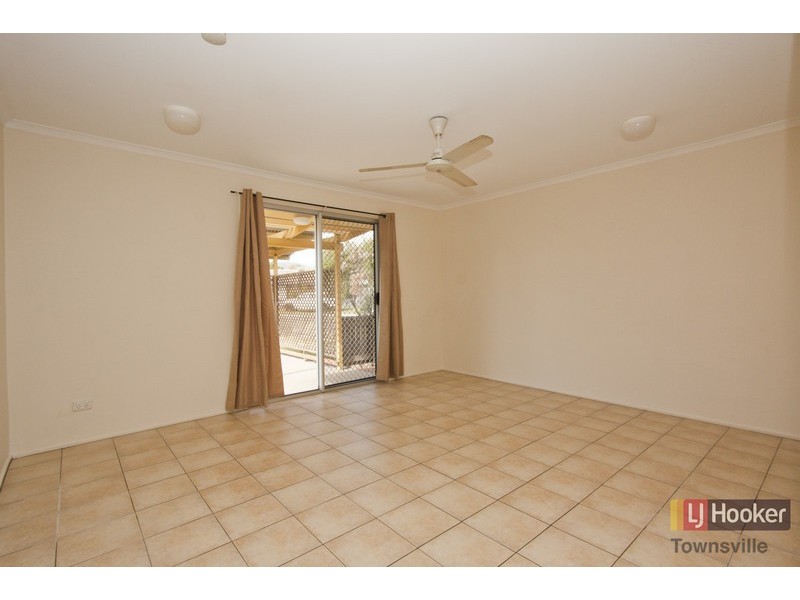 25 Geoffrey Court, Rasmussen QLD 4815