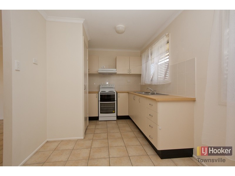 25 Geoffrey Court, Rasmussen QLD 4815