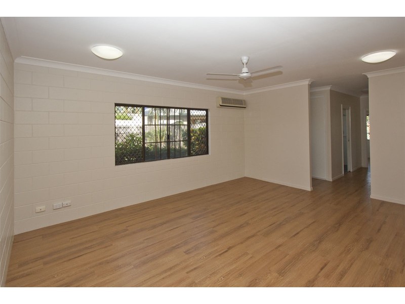 6 Finette Court, Rasmussen QLD 4815