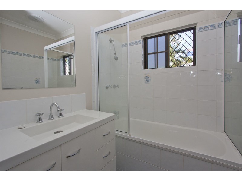 6 Finette Court, Rasmussen QLD 4815