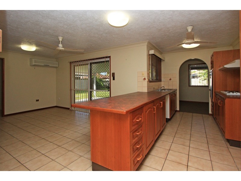 6 Madrid Court, Kirwan QLD 4817