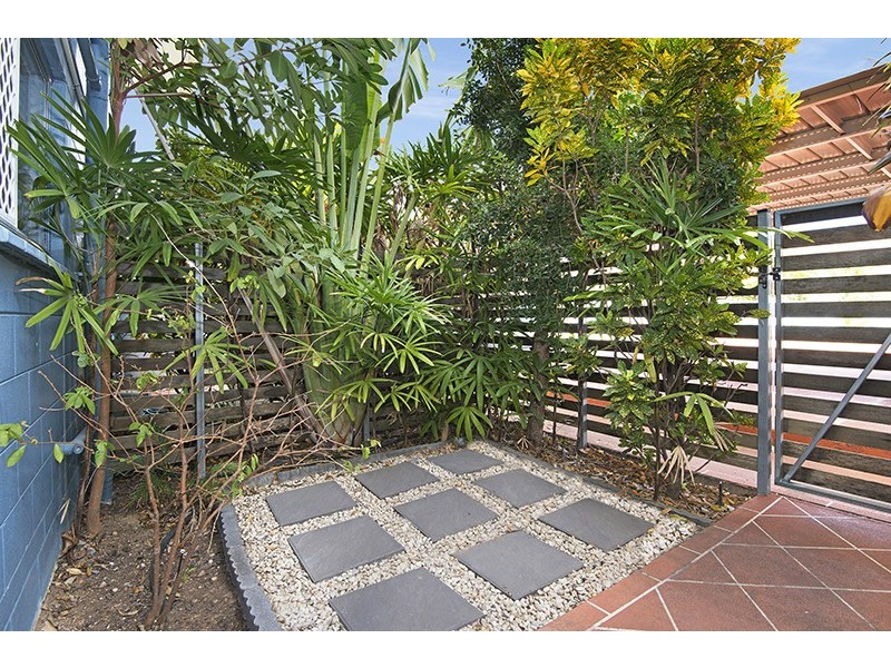 2/22 Stuart Street, North Ward QLD 4810