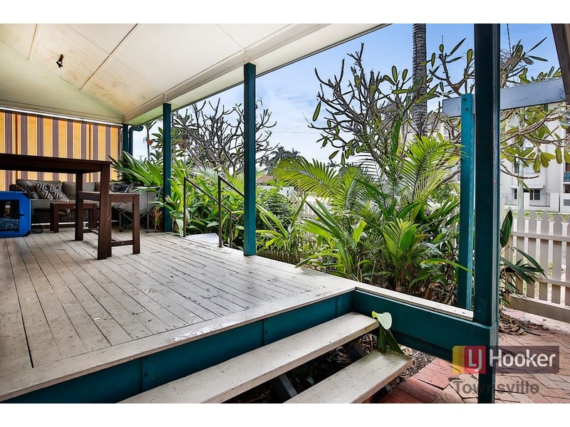 24 Morehead Street, South Townsville QLD 4810