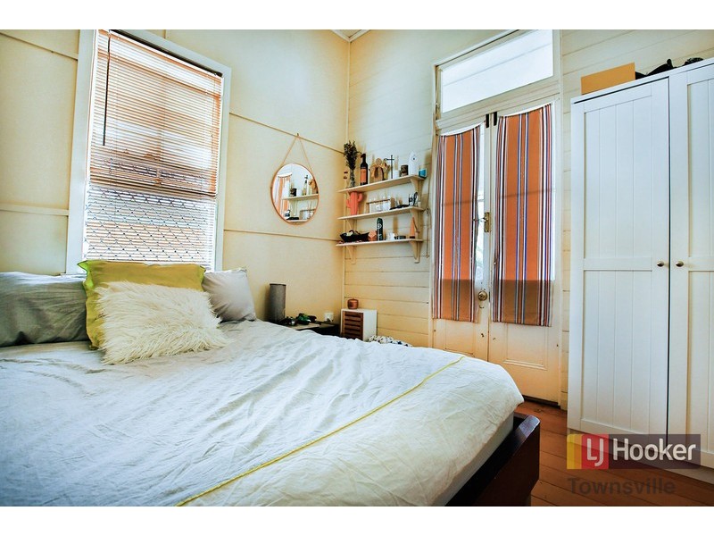 24 Morehead Street, South Townsville QLD 4810