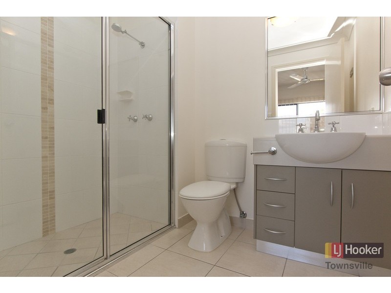 6/13 Albert Street, Cranbrook QLD 4814