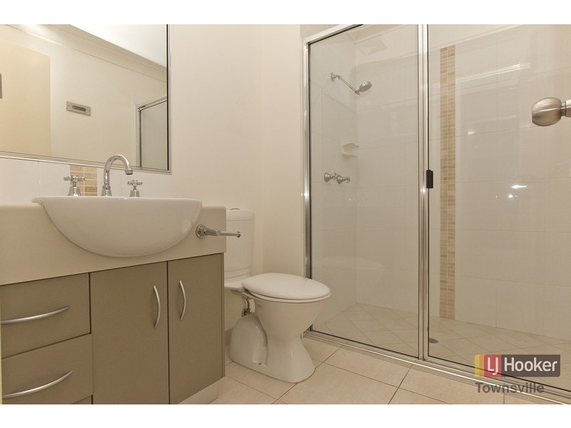 6/13 Albert Street, Cranbrook QLD 4814