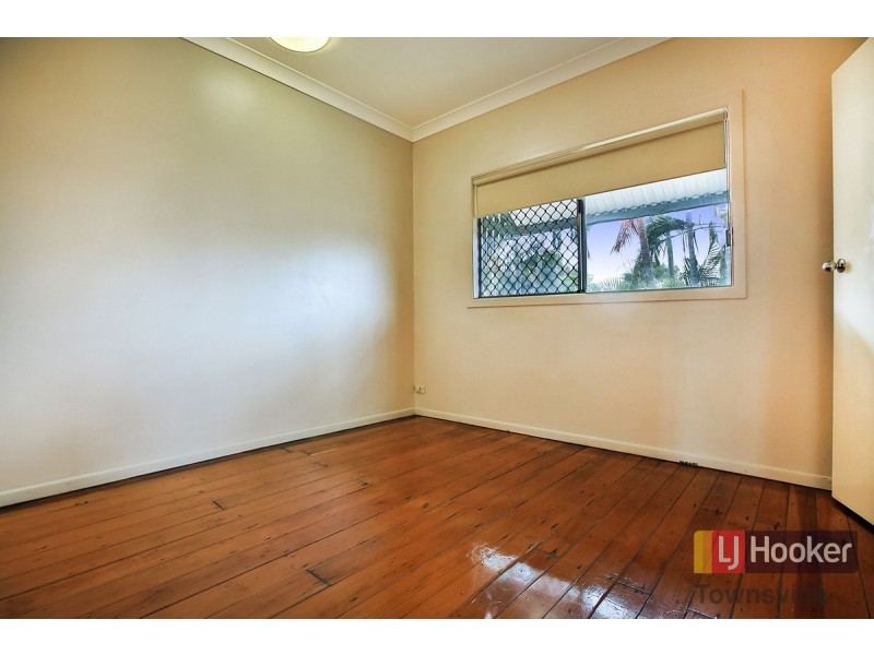 9 Tully Street, South Townsville QLD 4810