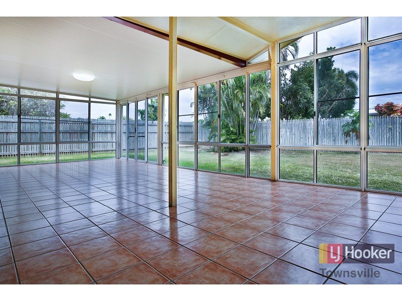 2 Corveth Street, Kirwan QLD 4817