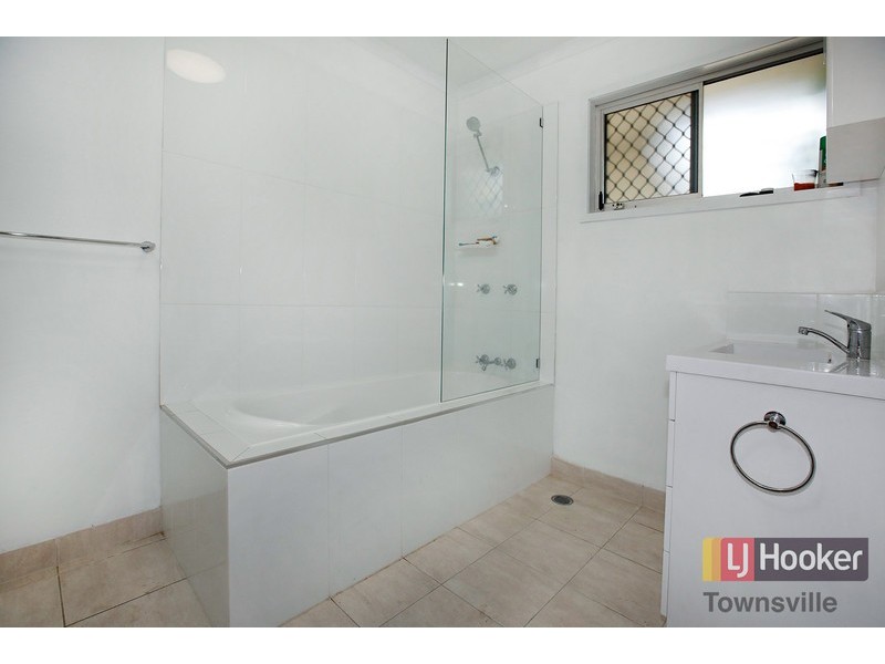 27 Jacaranda Crescent, Annandale QLD 4814