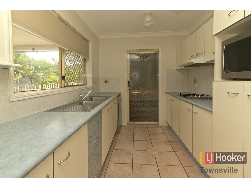 8 Conferta Court, Kirwan QLD 4817