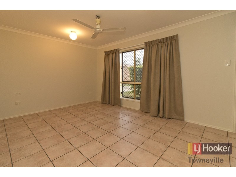 8 Conferta Court, Kirwan QLD 4817