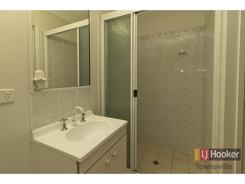 8 Conferta Court, Kirwan QLD 4817