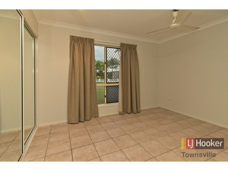 8 Conferta Court, Kirwan QLD 4817