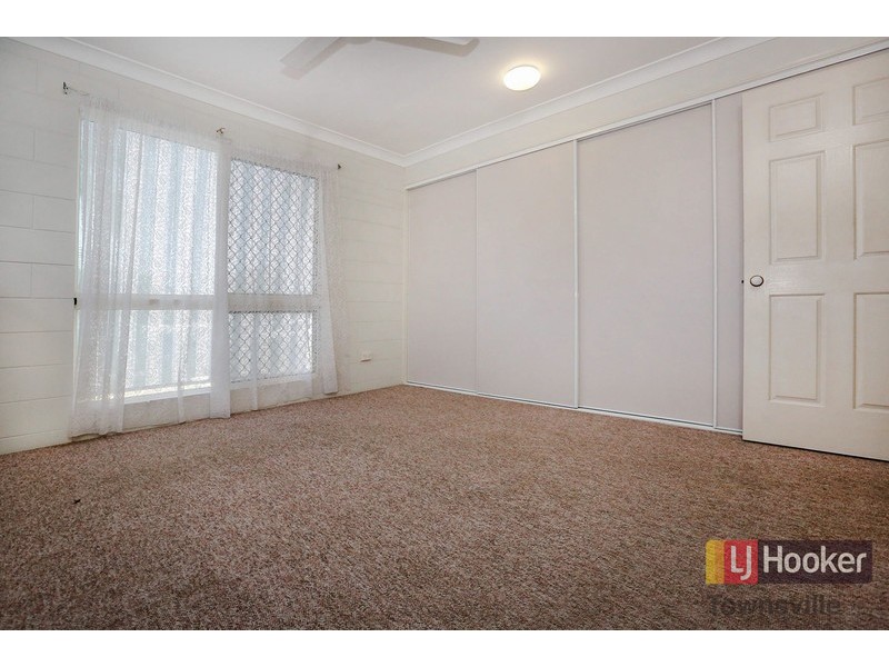 37 Barnett Street, Mount Louisa QLD 4814