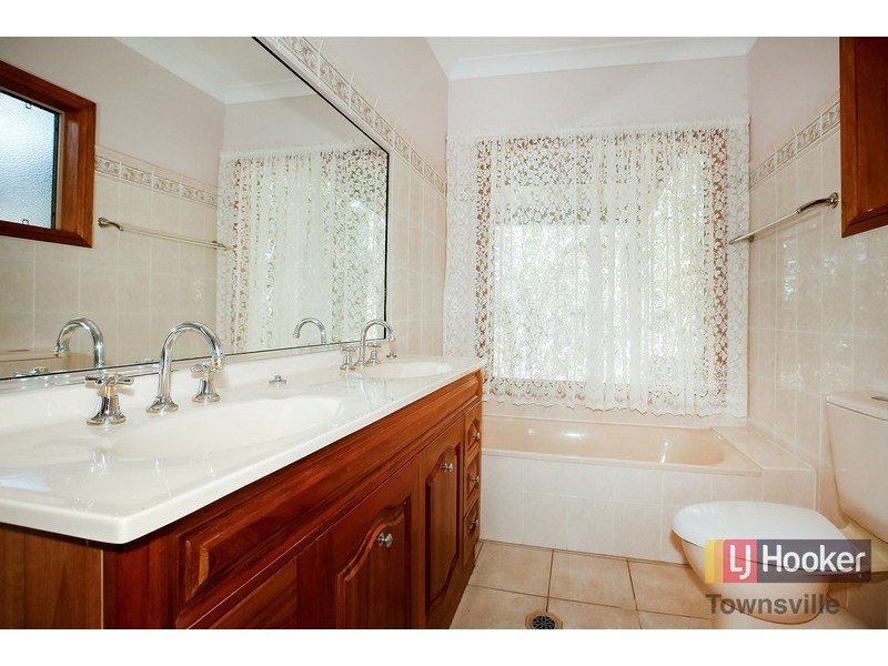 2 Tulloch Court, Kelso QLD 4815