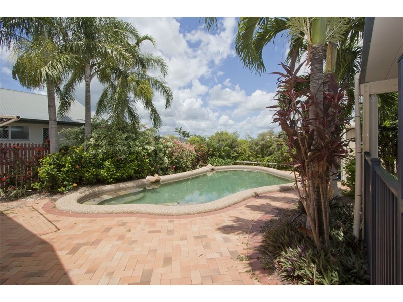 13 Concord Crescent, Kirwan QLD 4817