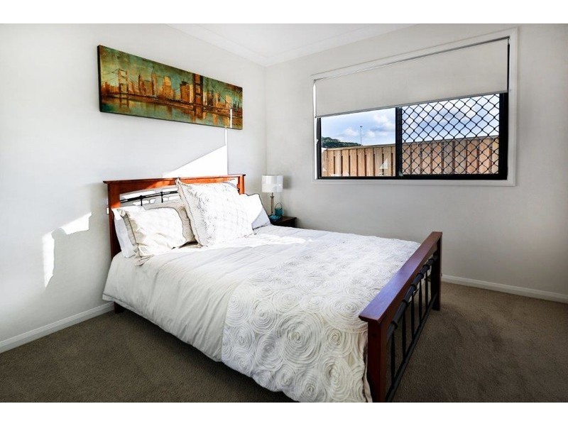 11 Lawrie Avenue, Oonoonba QLD 4811