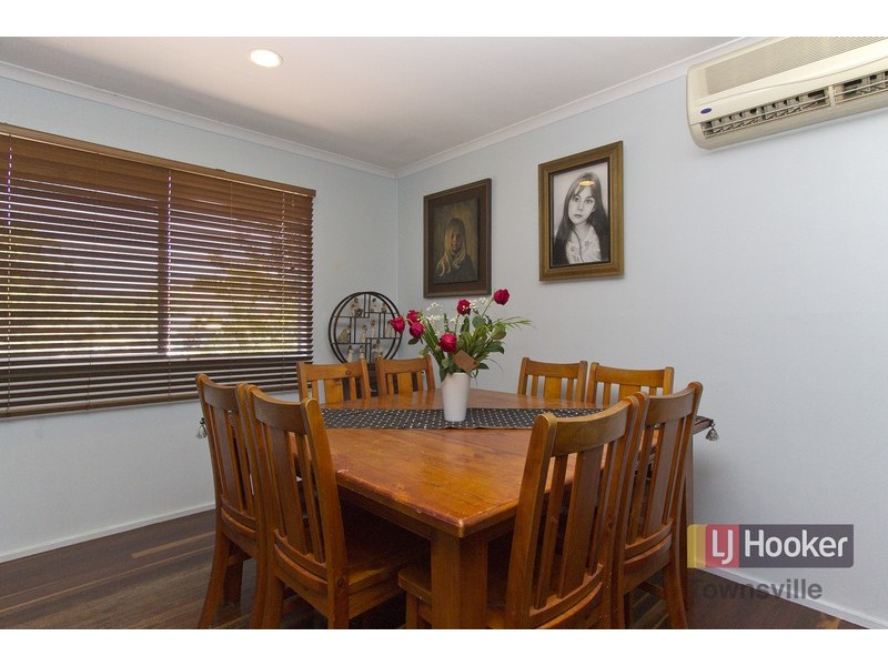 21 Rossato Crescent, Rasmussen QLD 4815