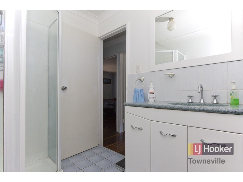 21 Rossato Crescent, Rasmussen QLD 4815