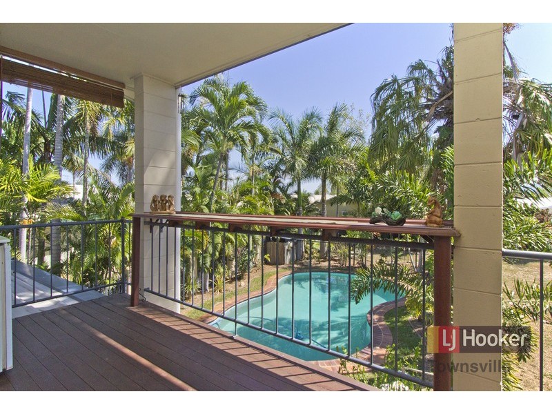 21 Rossato Crescent, Rasmussen QLD 4815