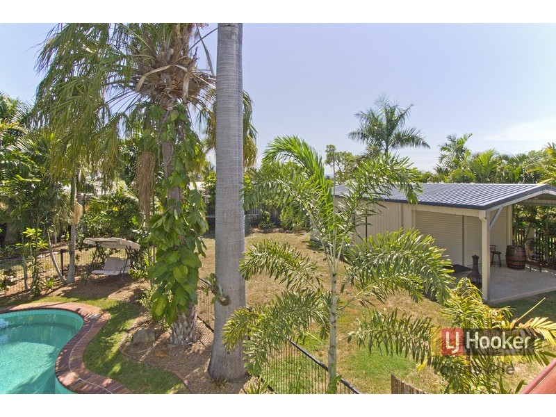 21 Rossato Crescent, Rasmussen QLD 4815