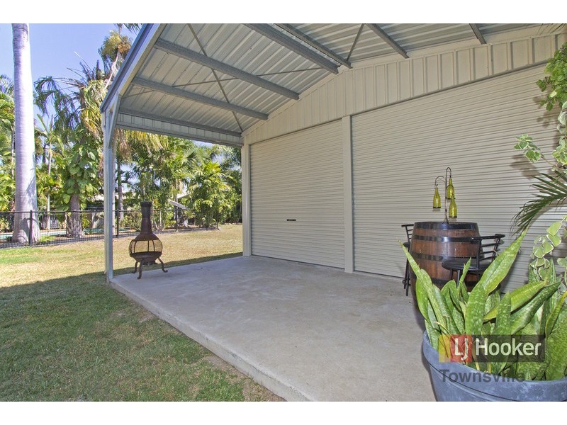 21 Rossato Crescent, Rasmussen QLD 4815