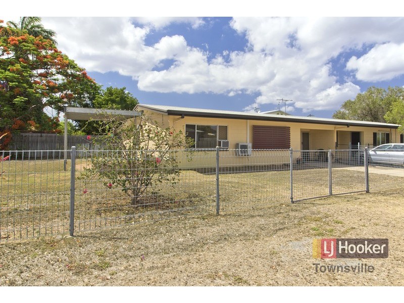 1/2 Illuta Street, Rasmussen QLD 4815