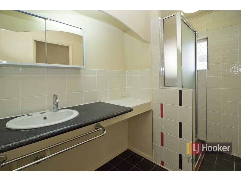 1/2 Illuta Street, Rasmussen QLD 4815