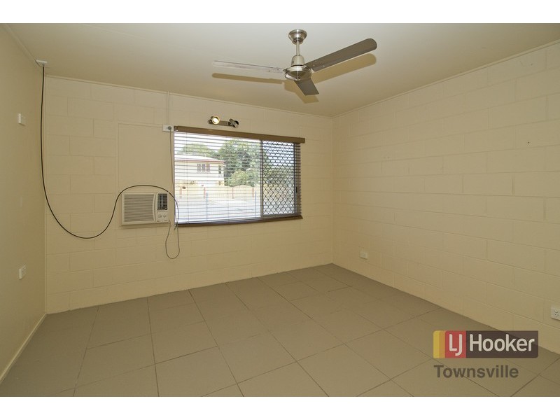 1/2 Illuta Street, Rasmussen QLD 4815