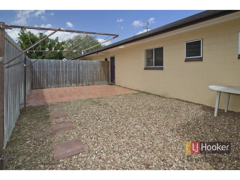 1/2 Illuta Street, Rasmussen QLD 4815
