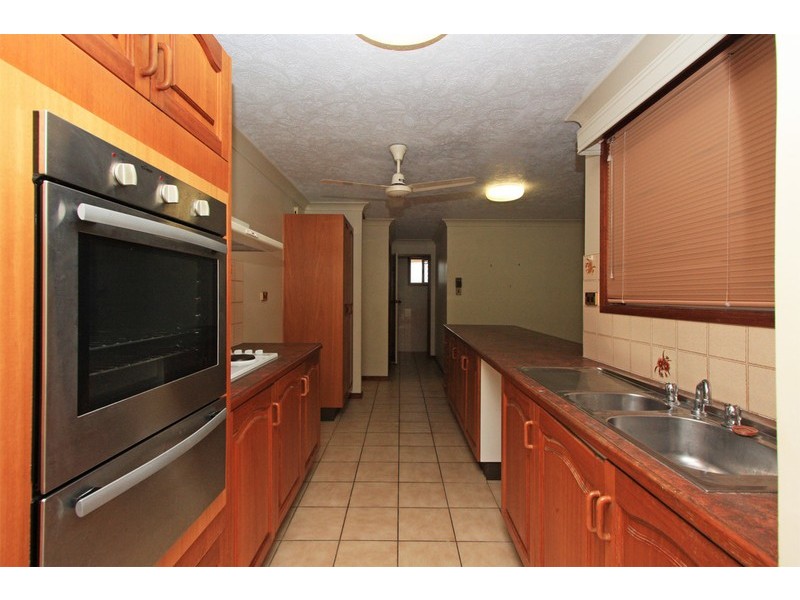 6 Madrid Court, Kirwan QLD 4817