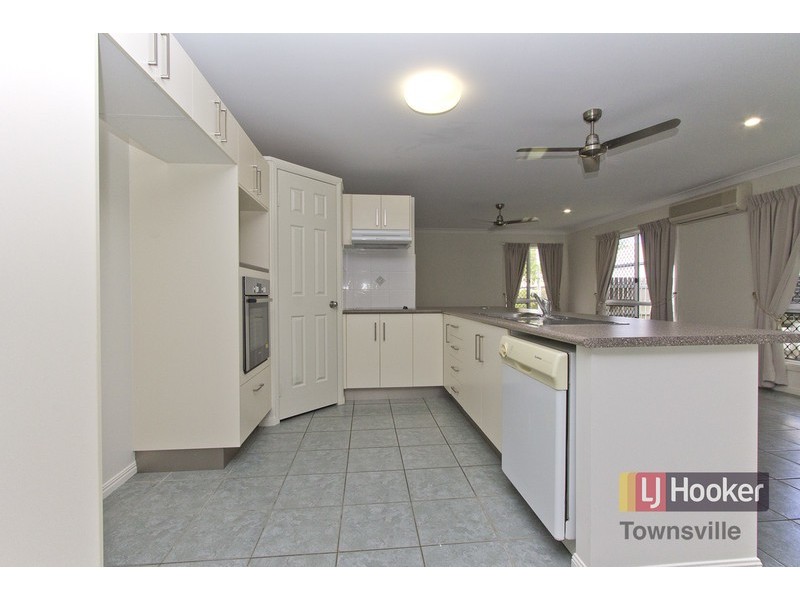 4 Westminster Mews, Douglas QLD 4814