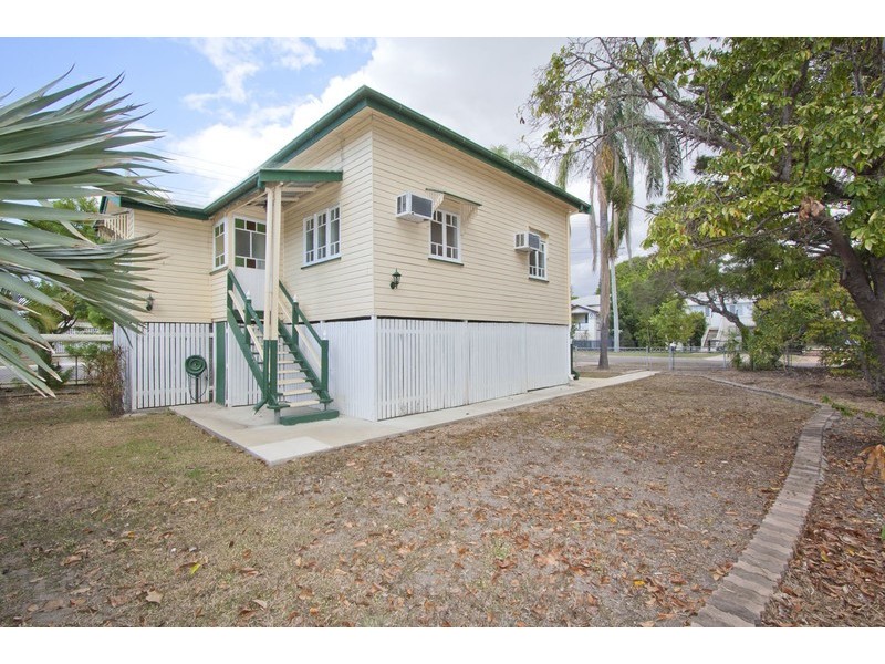 43 Albany Road, Hyde Park QLD 4812