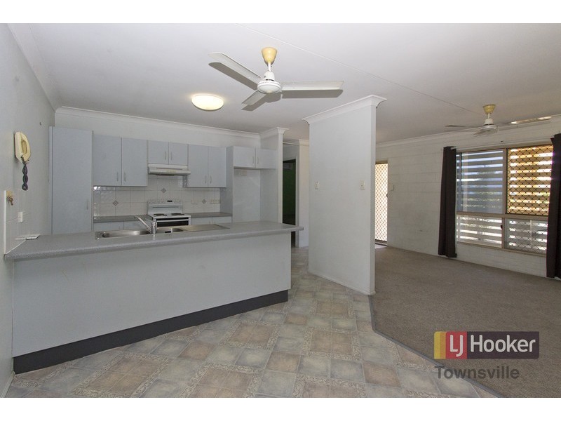 12 Black Braes Court, Mount Louisa QLD 4814