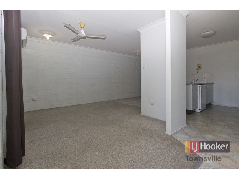 12 Black Braes Court, Mount Louisa QLD 4814