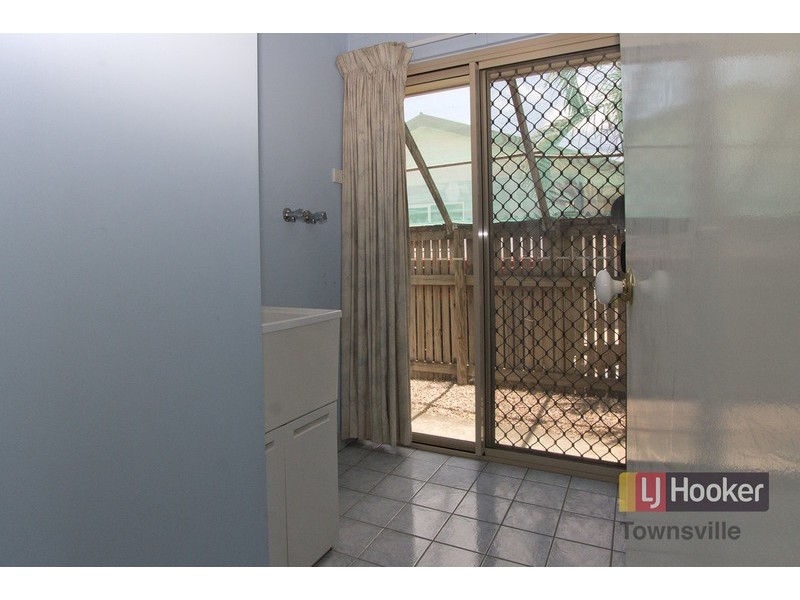 12 Black Braes Court, Mount Louisa QLD 4814