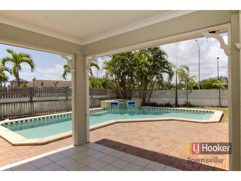 22/16-22 Martinez Avenue, West End QLD 4810
