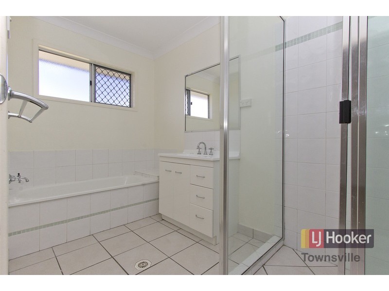 4 Brindole Court, Kelso QLD 4815