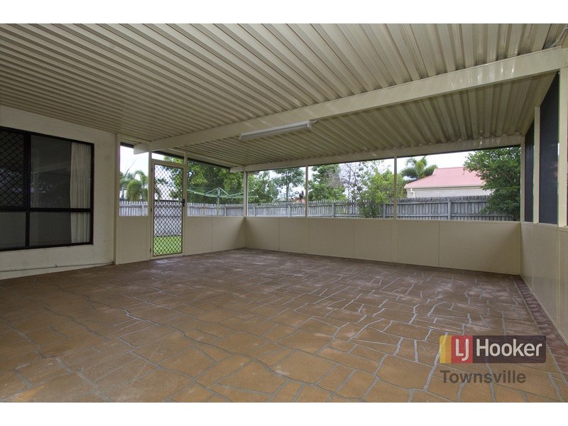 8 Concord Crescent, Kirwan QLD 4817
