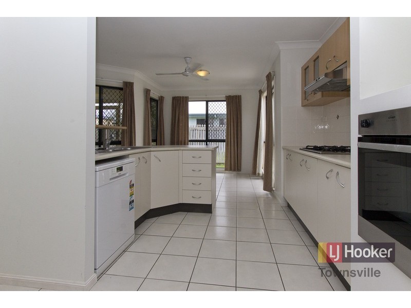 8 Concord Crescent, Kirwan QLD 4817