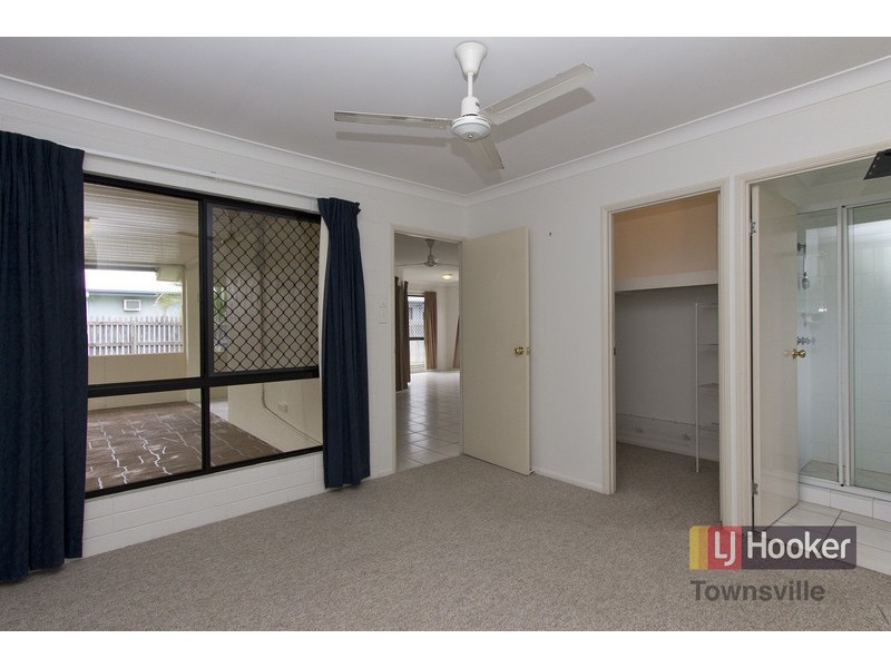 8 Concord Crescent, Kirwan QLD 4817