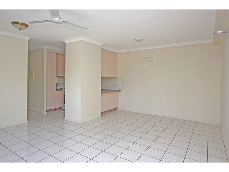 2/2 Oxley Street, Townsville City QLD 4810